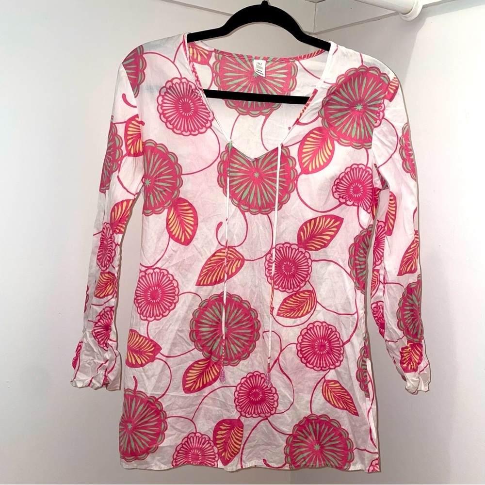 GAP Lightweight Floral Top — Size XS